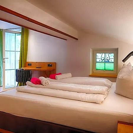 Ferienpension Bierbaumer Oda ve Kahvaltı 4*